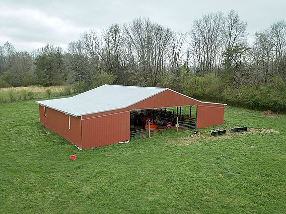 Large barn built 2015