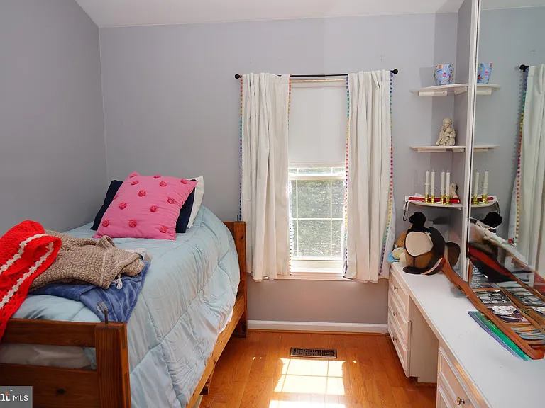 8 Cross Falls Cir — Photo 15