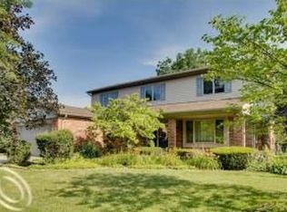 7681 Chichester Rd, Canton, MI 48187