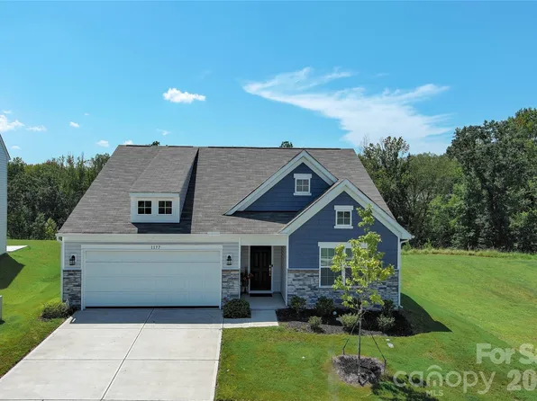 1177 Blackburn Cir, Edgemoor, SC 29712