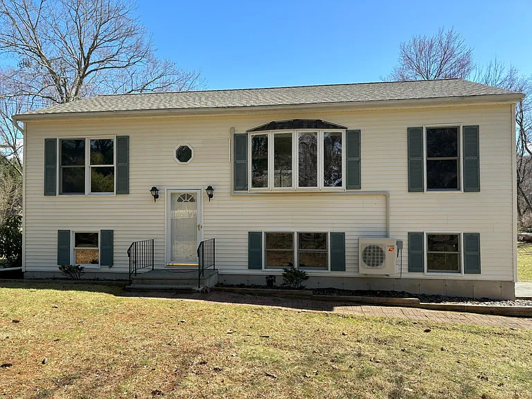 420 Sepasco Center St — Photo 1
