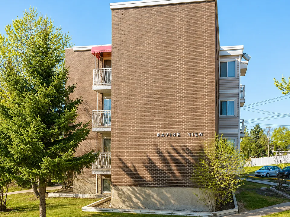 9956 79th St NW