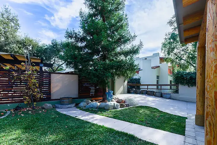 308 Lion St — Photo 19