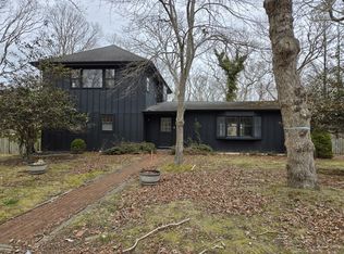12 Fox Hunt Ln, Amagansett, NY 11930