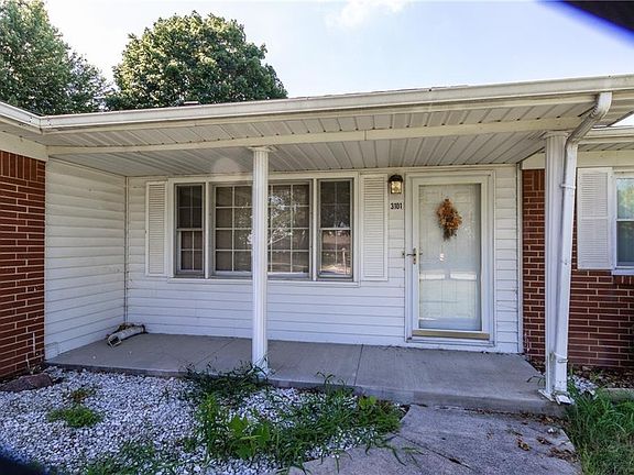 3rd image of 3101 E Kendall Ln