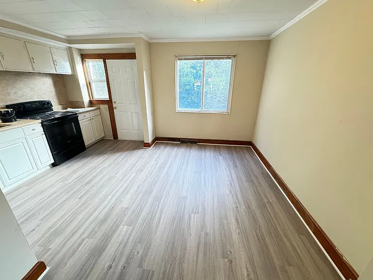 107C S Walnut Gq St — Photo 4