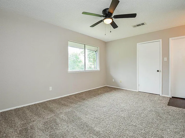 5809 Village Forest Ct — Photo 14