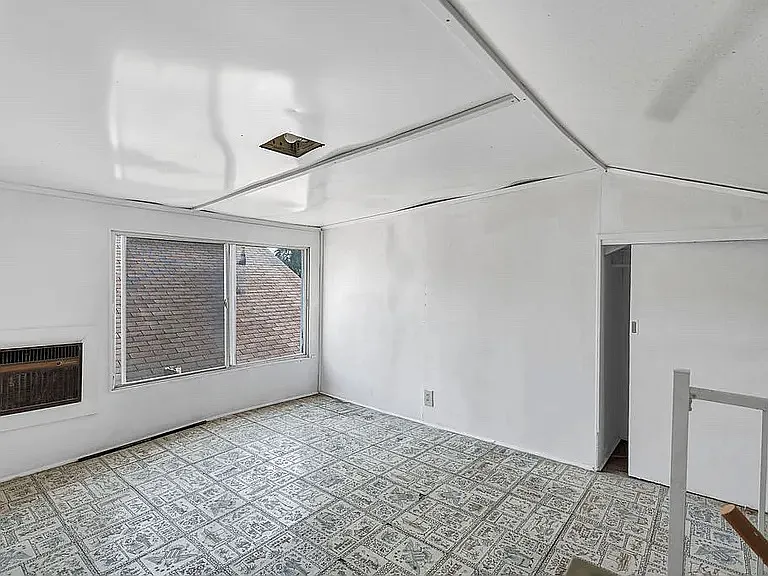 4918 Tiemann Ave — Photo 20