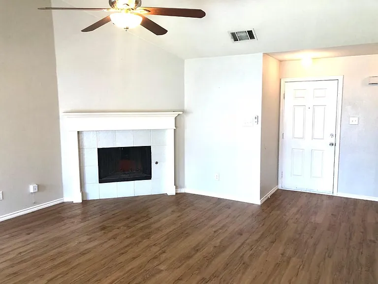 5617 Wellston Dr — Photo 3