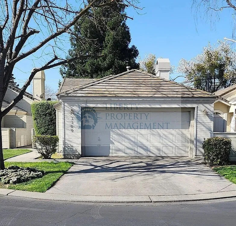 1149 Copper Lantern Ct photo 1