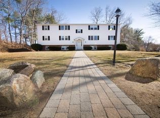 206 Western Ave #D, Essex, MA 01929