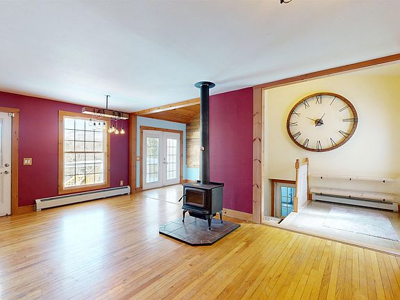 5th image of 260 Weaver Road