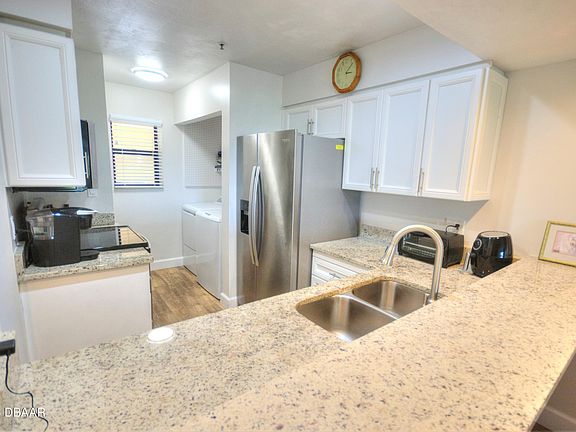 3rd image of 466 Bouchelle Dr APT 203