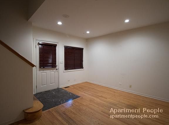 5th image of 1351 W Altgeld St #5