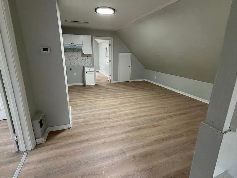 145 Starr St #3 — Photo 7