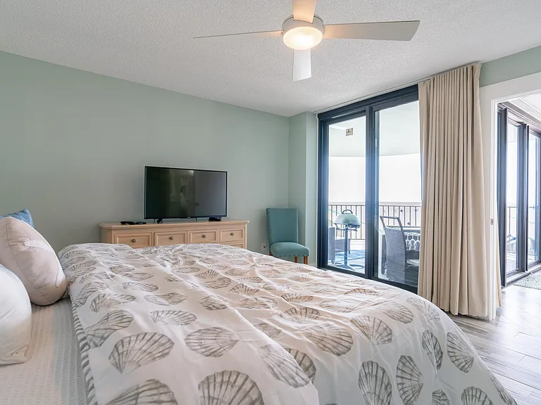 6201 Thomas Dr #509 — Photo 19