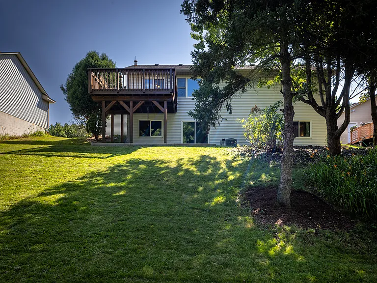 2388 Windsor Ln — Photo 25