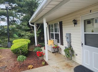 1830 Vincenza Dr APT E, Sykesville, MD 21784