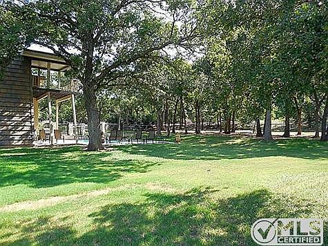 3rd image of 641 Pioneer Cir E