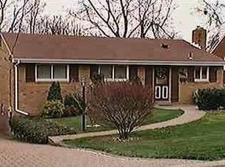 5456 Wolfe Dr, Pittsburgh, PA 15236