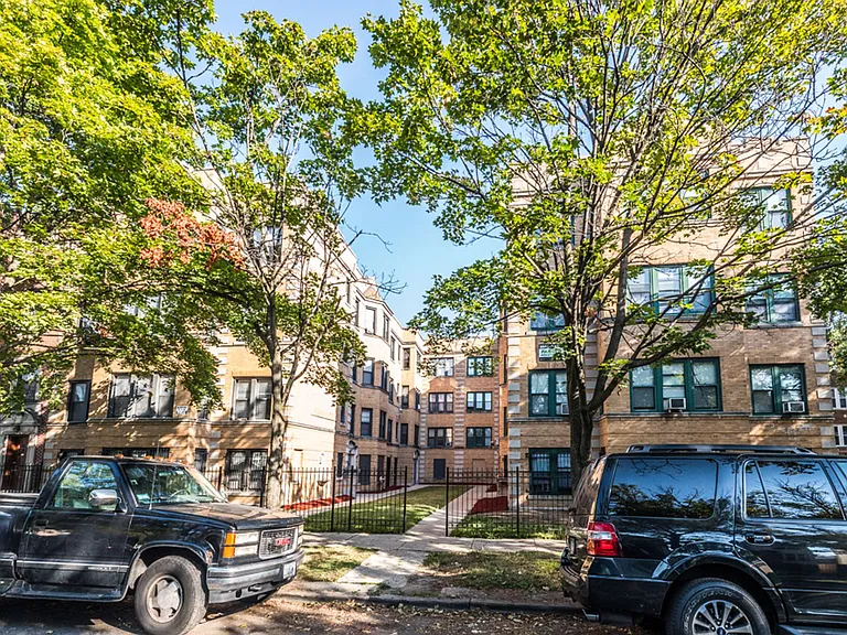 5040-42 W Quincy St — Photo 10
