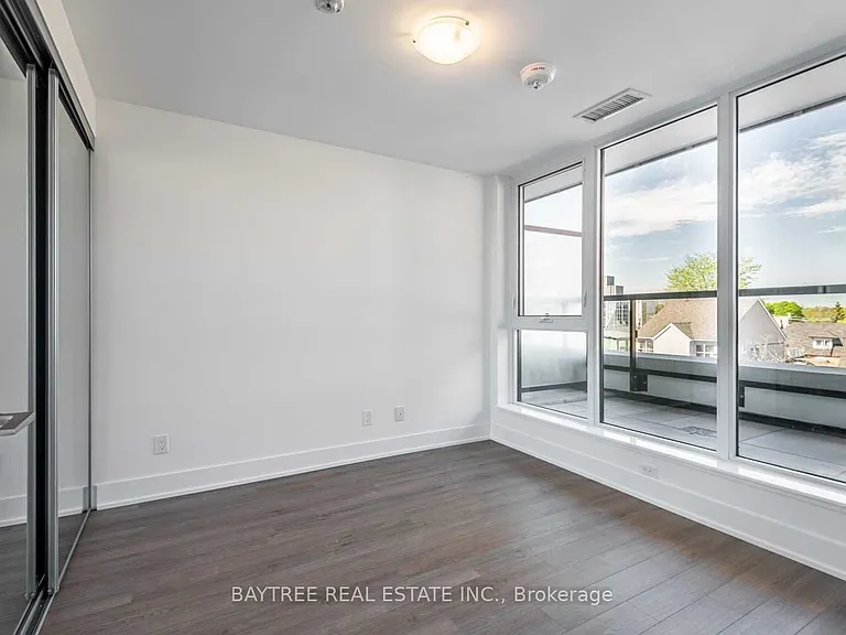 1 Belsize Dr #424 — Photo 8