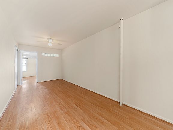 3rd image of 45-42 Vernon Blvd #3