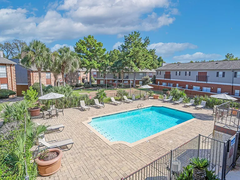 Magnolia Apartments — Photo 17