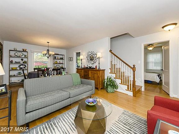 5th image of 1004 N Quantico St