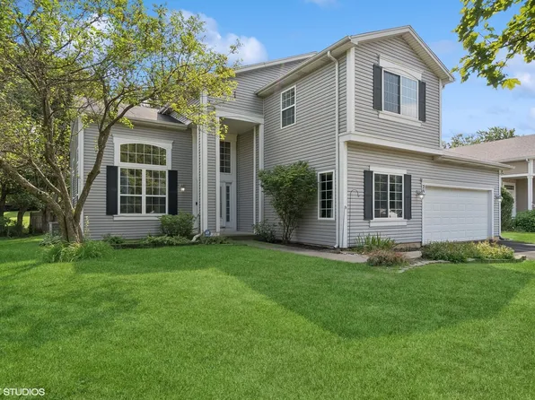 230 Sparrow Ln, Bolingbrook, IL 60490