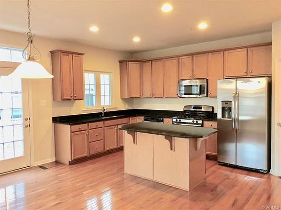 4th image of 3905 Fish Pond Ln