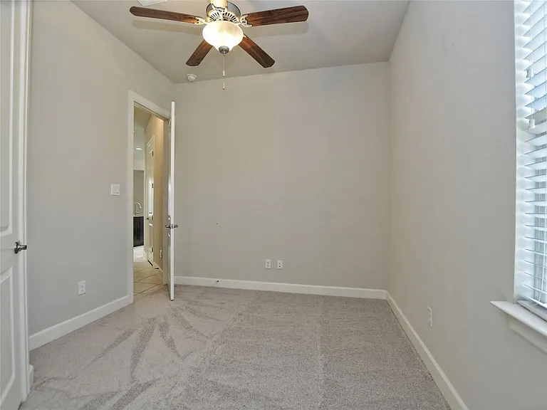 3009 Media Dr — Photo 24