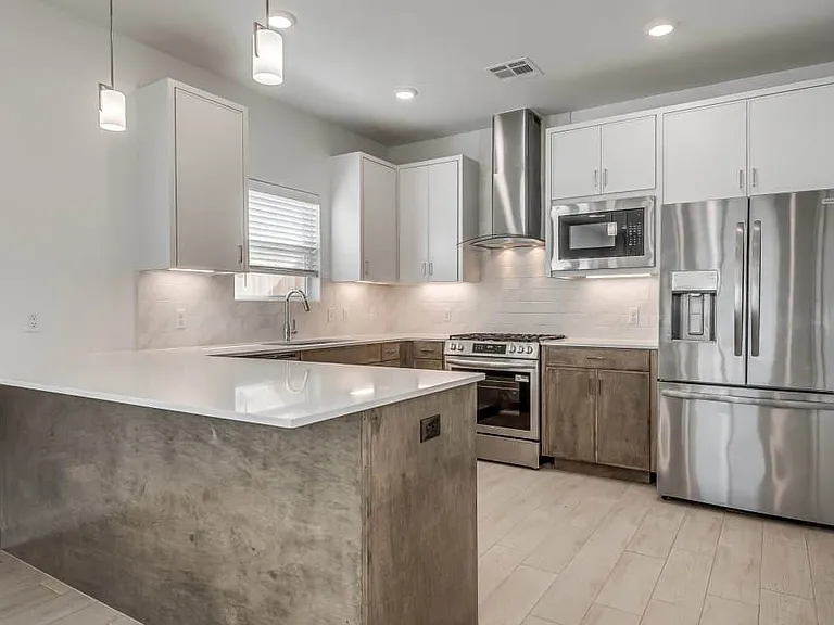 4200 NW 180th Ter — Photo 22