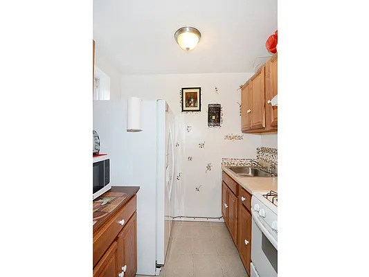 Sold by Robert E. Hill  | media 22