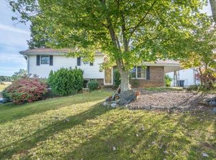 912 Ithaca St, Mount Carmel, TN 37645