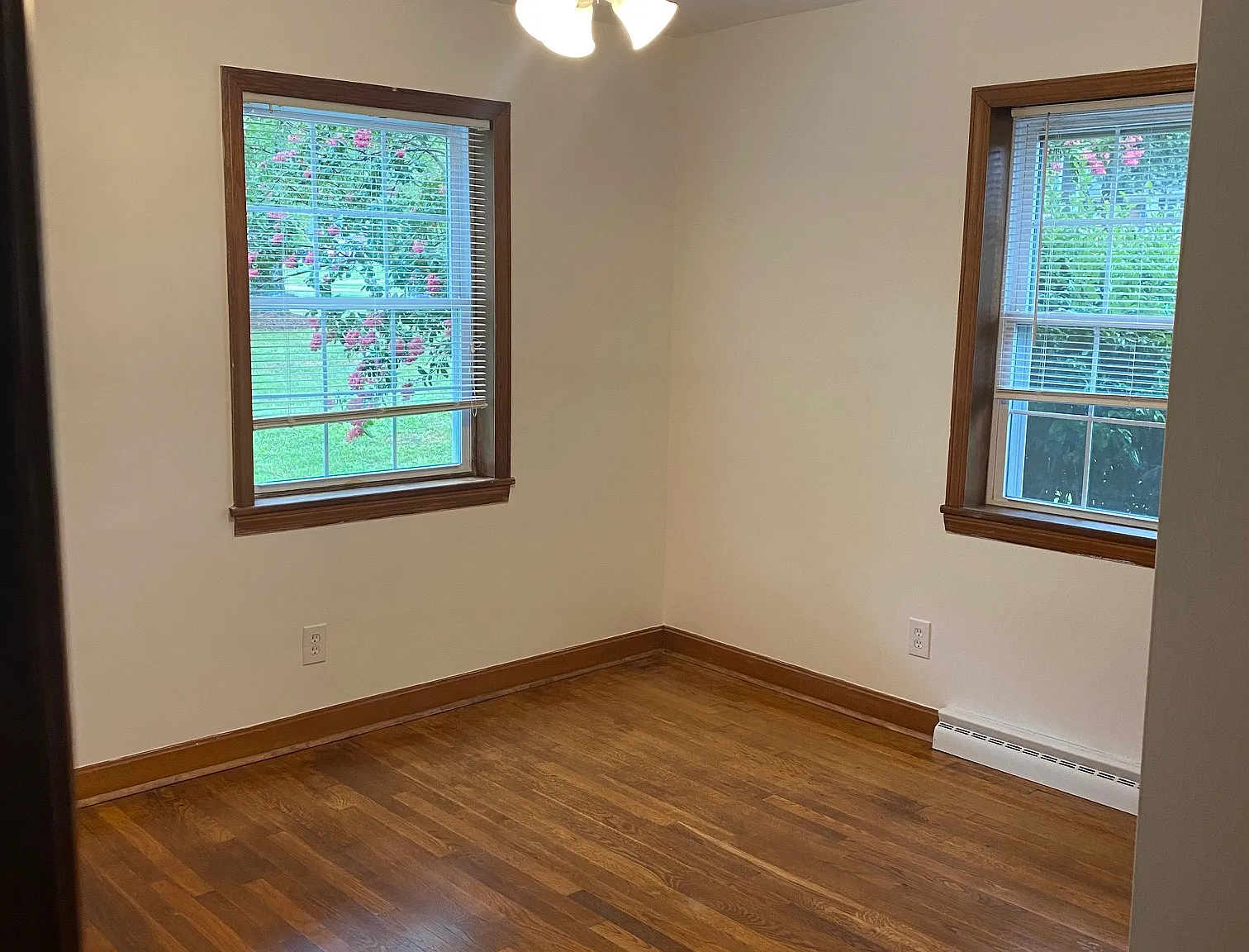 3 bed, 1180 sqft, $1,699 — Photo 4