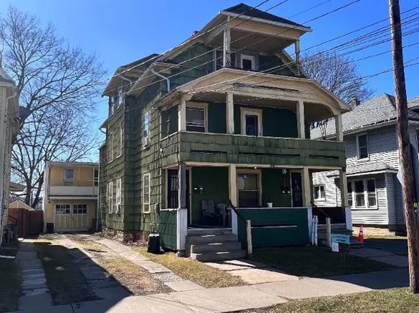 706 Broad St, Endicott, NY 13760