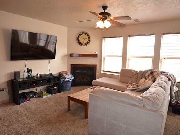 2nd image of 2728 N Mountain Valley Trl