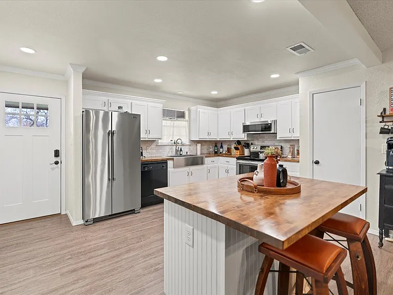 3702 Del Rio Ct — Photo 23