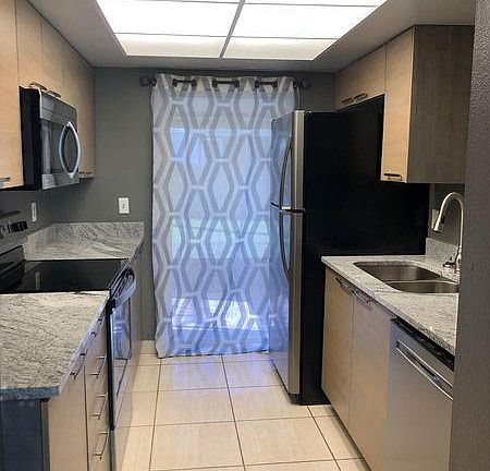2nd image of 43 W Las Palmas Way
