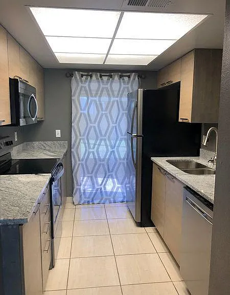 43 W Las Palmas Way — Photo 2