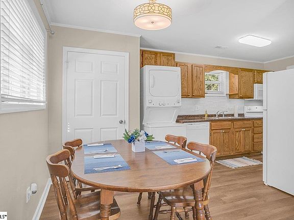 5th image of 22 Kimbell Ct