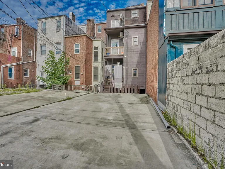 1208 N Calvert St #5 — Photo 24