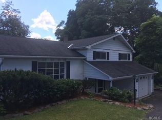 4 Fairview Ln, Newburgh, NY 12550