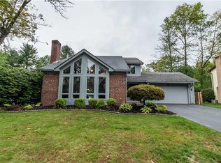 48 Melwood Dr, Rochester, NY 14626