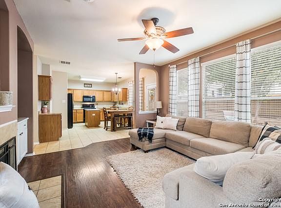 4th image of 17235 Ashbury Ldg