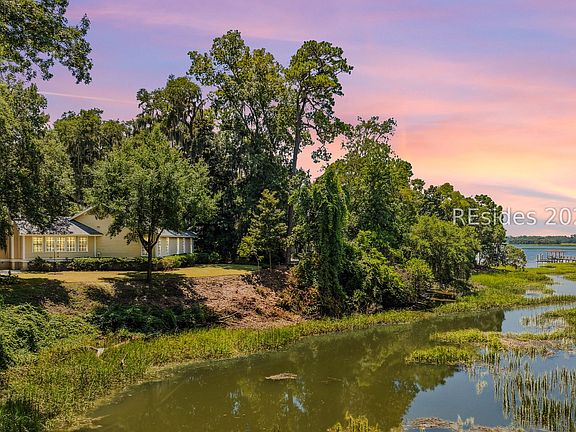 4th image of 2 Pope Ln