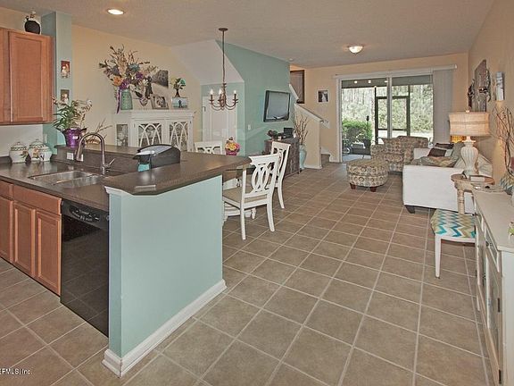 5th image of 6201 Bartram Village Dr