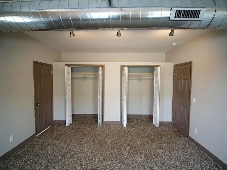 927 S Burdick St #927 — Photo 4