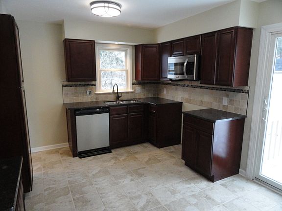 5th image of 5175 Edenhurst Rd